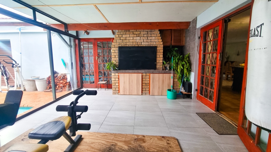 3 Bedroom Property for Sale in Belhar Western Cape